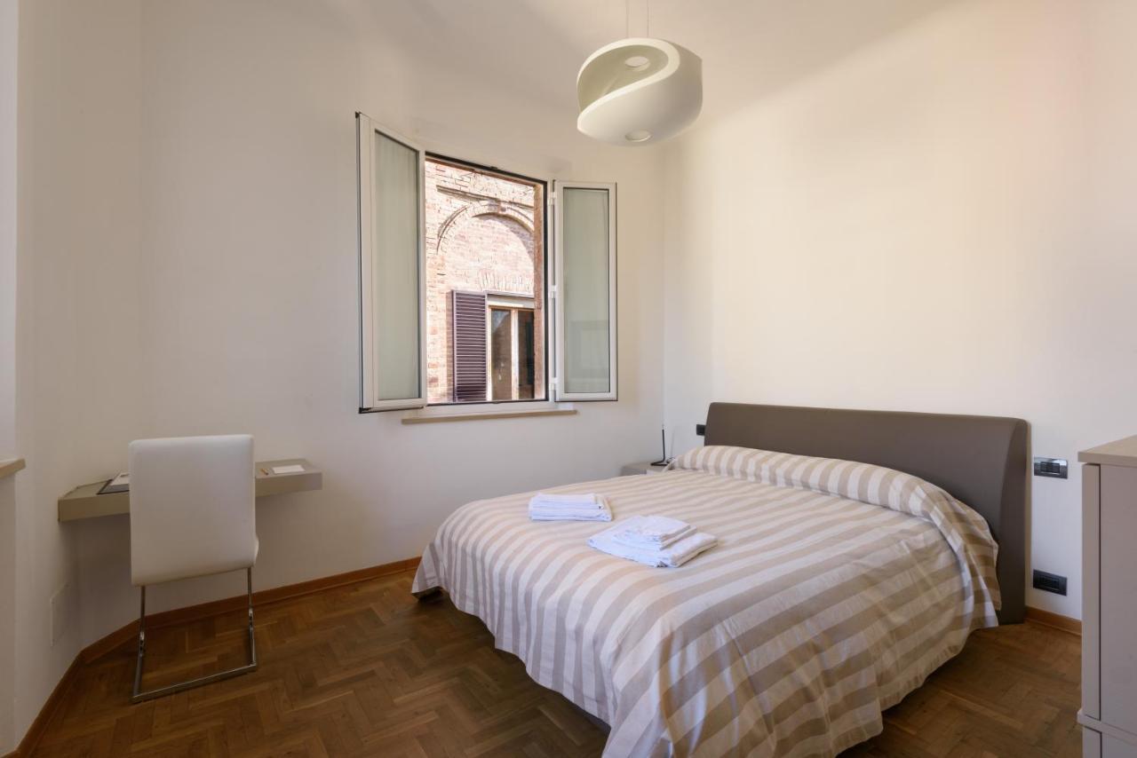Appartamento Panoramico San Martino 12 Siena Bagian luar foto